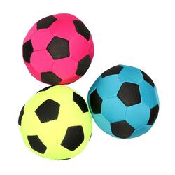 Fodbold i stof | Flyder på vand