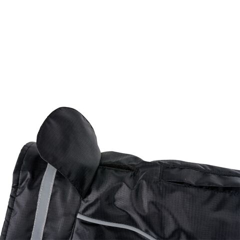 Buster Vinterjakke med hul til halsbånd